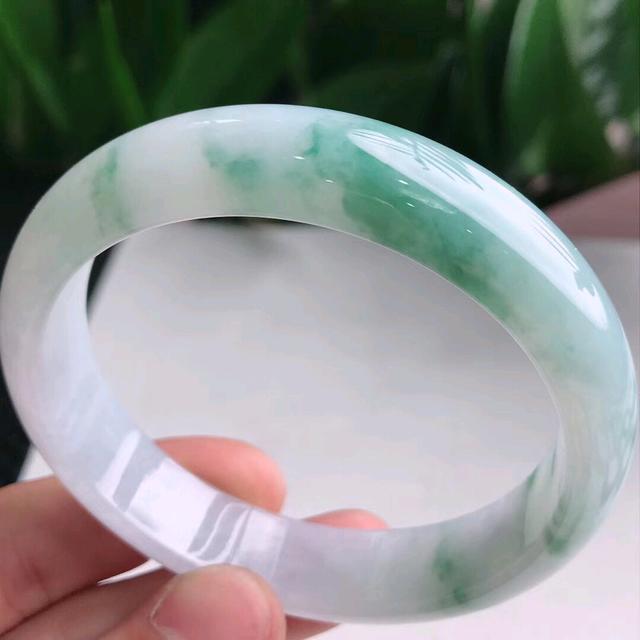 糯种翡翠属于什么档次？它们又是怎们分类的呢？  第3张