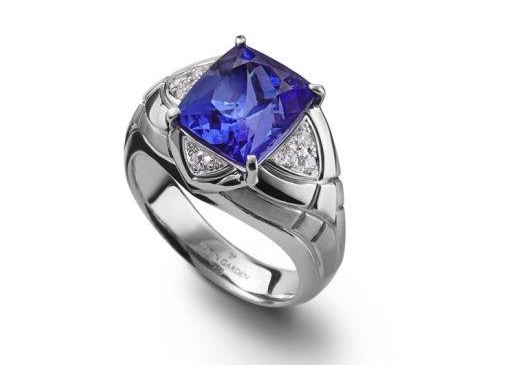 买翡翠手镯的彩宝界最具升值潜力的姐妹花——坦桑石与沙弗莱石  第4张