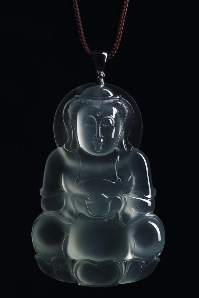 从无人问津到身价千万，无色玻璃种的完美逆袭  第1张