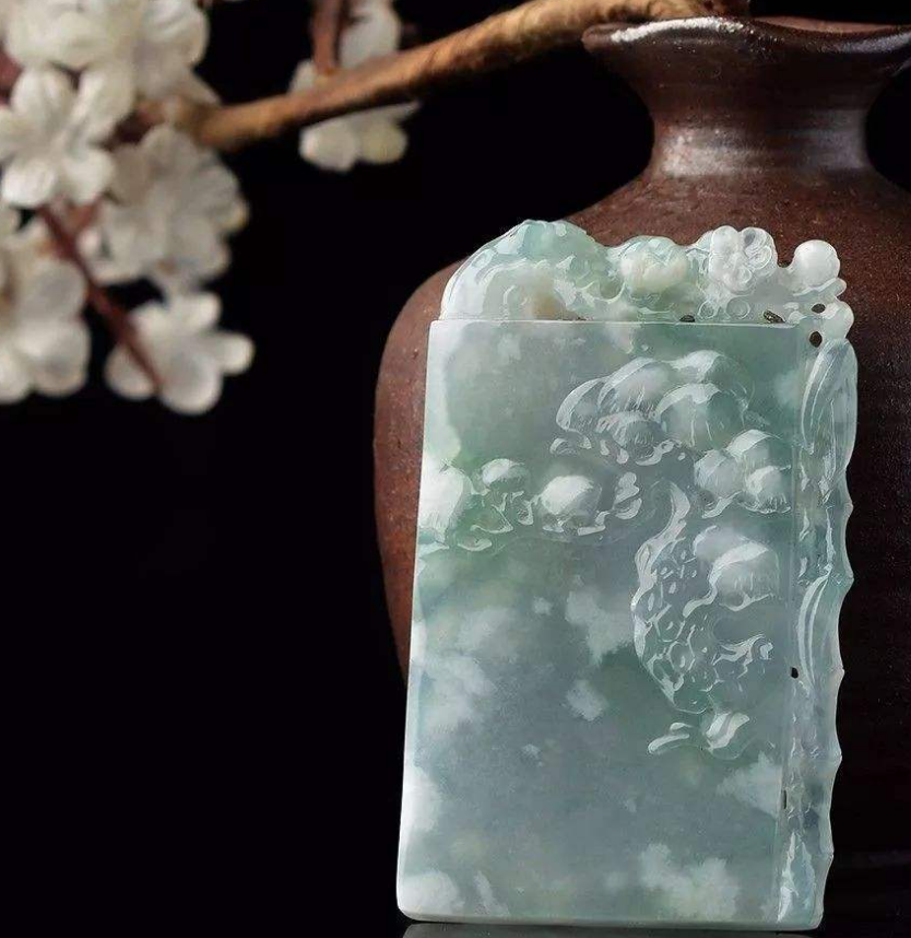 翡翠手镯通常为什么大家都不敢投资翡翠？价格跨度大，评估难度大，款式变化大  第12张