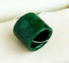 翡翠知识之铁龙生翡翠  第1张