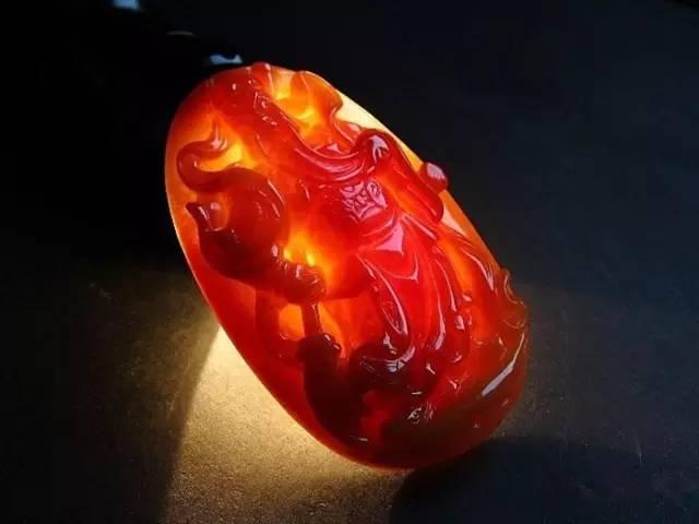 什么颜色的翡翠手镯最全翡翠品种大全，图文详解！  第7张