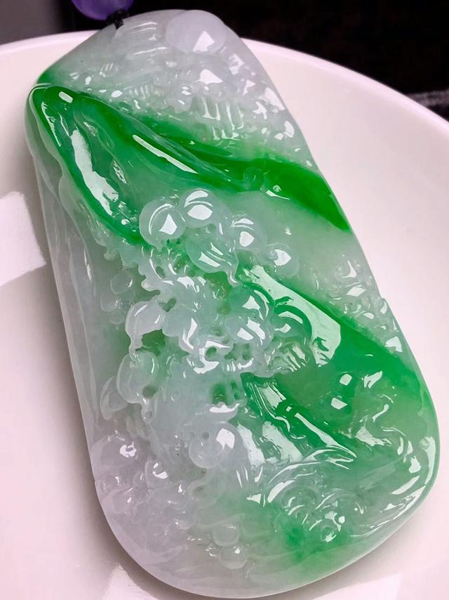 中国有翡翠原石产地吗翡翠价格有没有降价的可能？  第3张