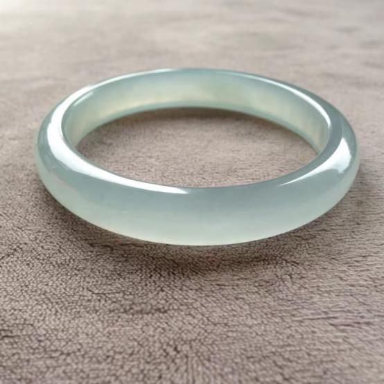 冰种翡翠会大降价吗？来了解一下  第7张