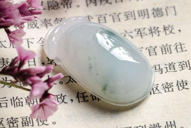 从备受瞩目到遭人嫌弃，经历高开低走后，白色翡翠终于再次逆袭！  第19张