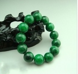 翡翠珠子的加工形式 利用翡翠珠子彰显个人气质提高审美   第1张