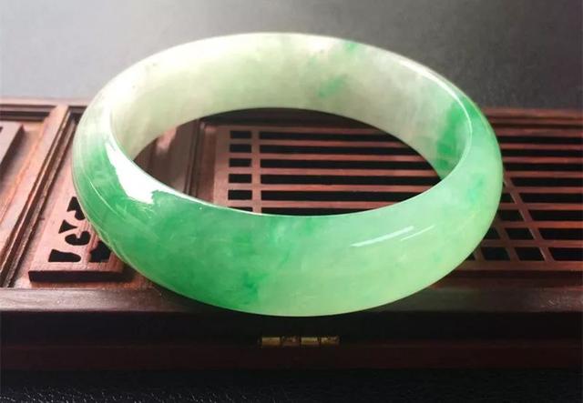 【史上最实用】翡翠价格评估技巧  第5张