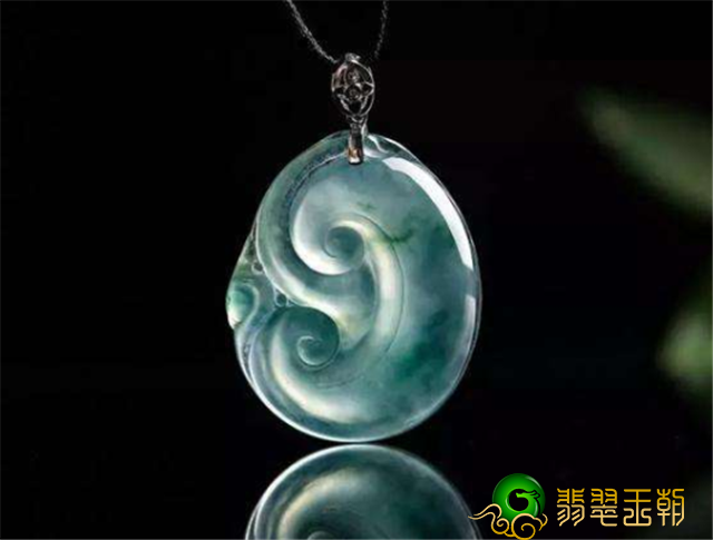 翡翠带吉祥如意好還是胡芦？实际上本人的爱好很重要！   第1张