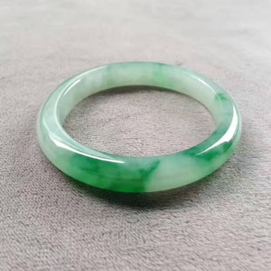 冰种翡翠会大降价吗？来了解一下  第8张