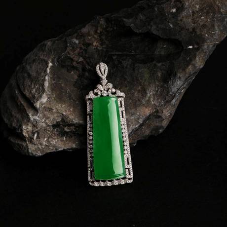 翡翠饰品价格多少钱？翡翠饰品选购技巧和方法   第2张