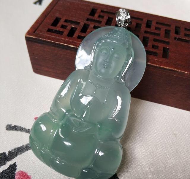 缅甸正阳绿翡翠吊坠最全翡翠知识，看了还怕被宰？  第3张