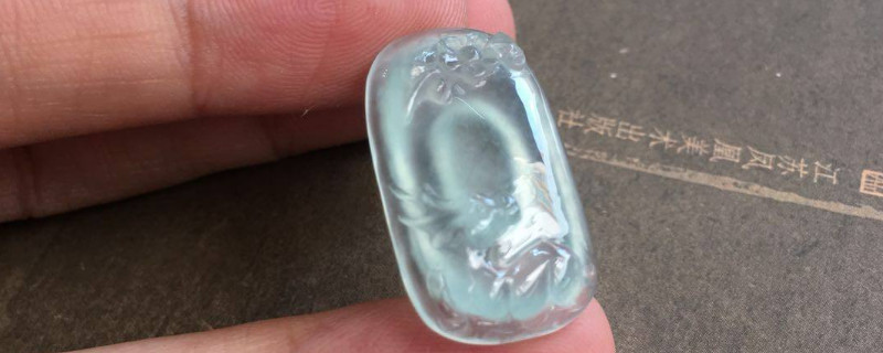 翡翠鹿牌什么寓意 翡翠鹿牌适合什么人戴？   第1张