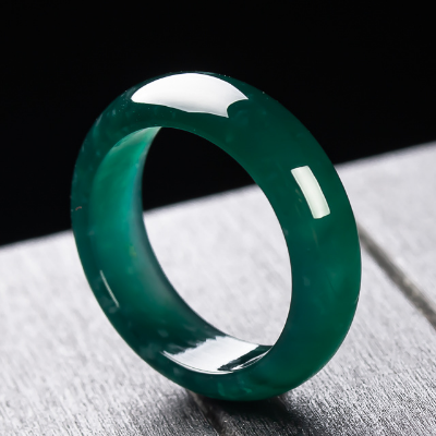 一般的翡翠玉镯子价格如何？翡翠玉镯子价格介绍  第3张