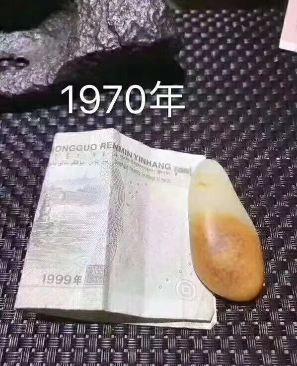 冰乌鸡种翡翠值钱吗盘点玉石市场这十年得变化  第7张