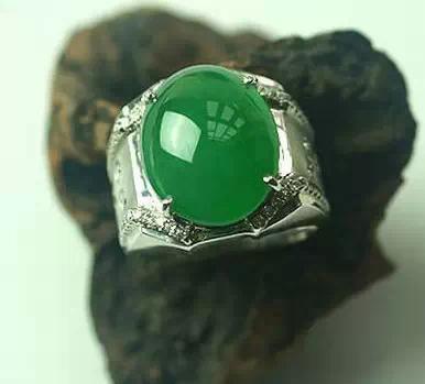 40张图告诉你真正的翡翠长啥样！  第31张