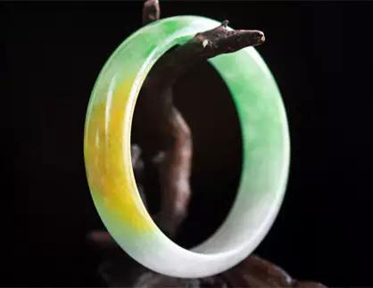 怎么鉴定翡翠是不是真的？需要去哪找专业的人？   第2张