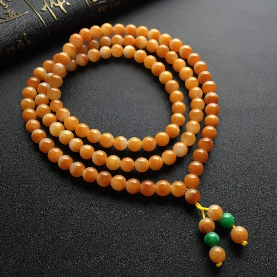 翡翠吊坠的鉴定风格庄严大气，被视为权力和财富的象征，黄翡的价格仍十分实惠  第17张