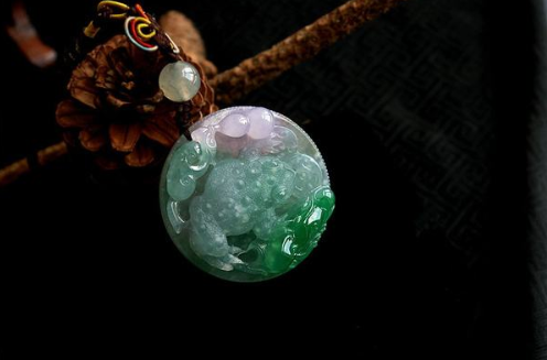 莫基湾翡翠原石的特点翡翠挂件寓意大全，这篇文章告诉你！   第2张