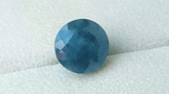 它是“假蓝宝石”，价格却比真蓝宝石还高，这是什么情况？  第6张