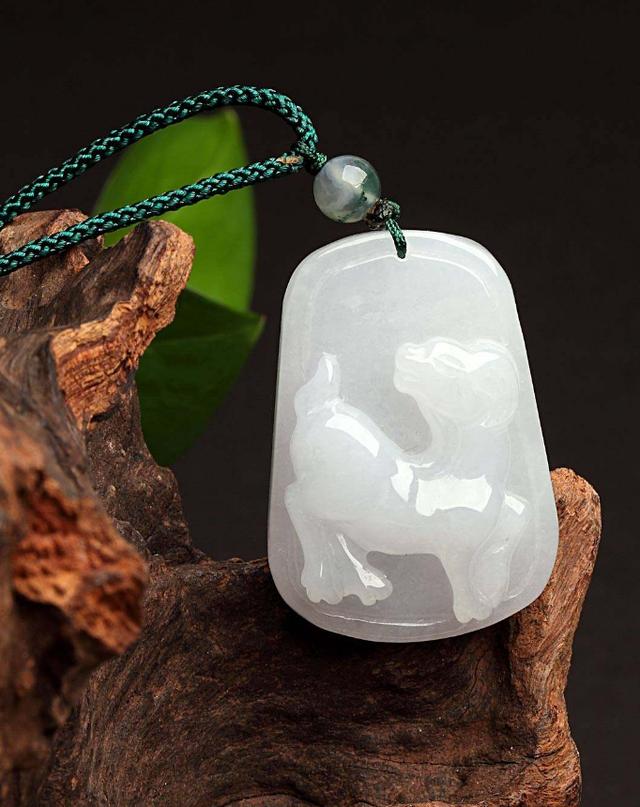 同是糯种翡翠，为什么价格差距那么大？原来翡翠还可以这样细分  第11张