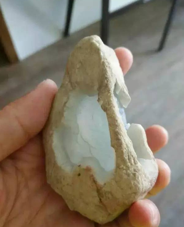 什么是翡翠中的木那料？木那料有什么特点？市场价值如何？  第21张