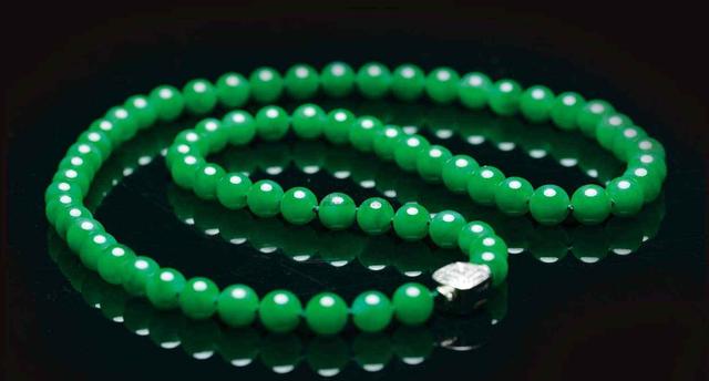 什么是冰种翡翠五句不能说如果按照重量计算翡翠的价格，砖头料就成了我们买不起的珍品  第3张