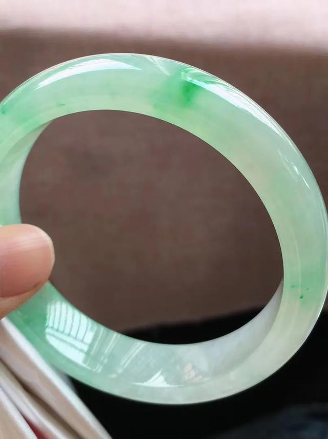 如懿的翡翠戒指翡翠价格一般多少钱？最清晰的翡翠价格对照表！  第7张