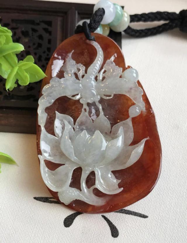 翡翠手镯圈口磨损红色的翡翠为什么称为红翡，而不是红翡翠？原来它是一种次生色  第8张