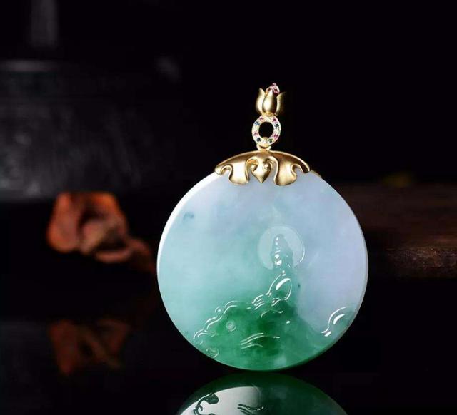 什么是冰种翡翠五句不能说如果按照重量计算翡翠的价格，砖头料就成了我们买不起的珍品  第19张