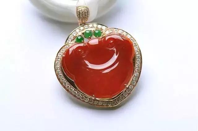 为翡翠手镯极品红翡现身！谁说红翡不值钱！  第5张