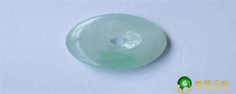 翡翠中藓怎样才会化开？翡翠原石中癣怎样形成的?   第1张