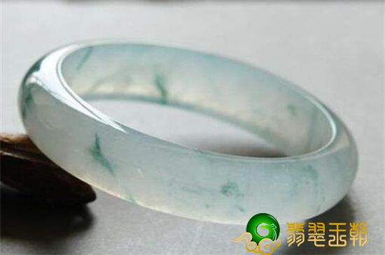 如何鉴别翡翠好坏，该怎样鉴别翡翠？   第2张