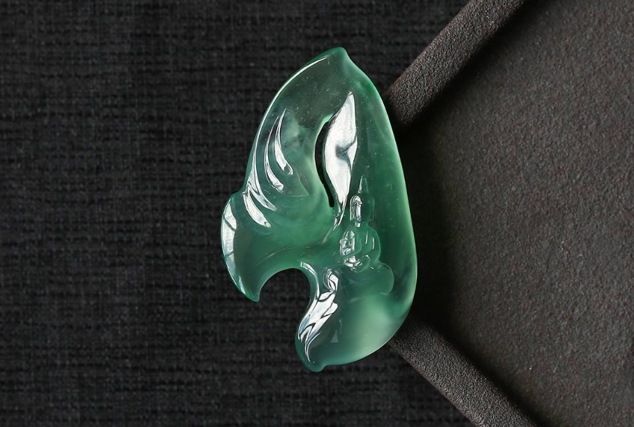 疫情持续蔓延，缅甸玉石批发市场再次关闭，翡翠价格又要上涨？  第16张