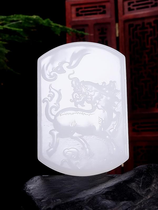 和田玉“白色”最贵？别逗了都是炒作！这个色才是和田玉“王者”  第5张