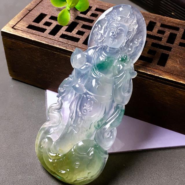 中国有翡翠原石产地吗翡翠价格有没有降价的可能？  第1张