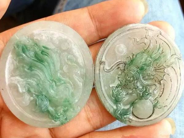 如何保养翡翠糯冰种翡翠切涨不容易，却可以靠手镯芯大涨一次！  第6张