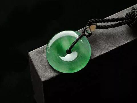 【史上最实用】翡翠价格评估技巧  第6张