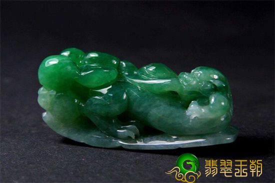 翡翠佛公戒指的寓意翡翠起刚什么意思？翡翠刚性是指什么   第3张