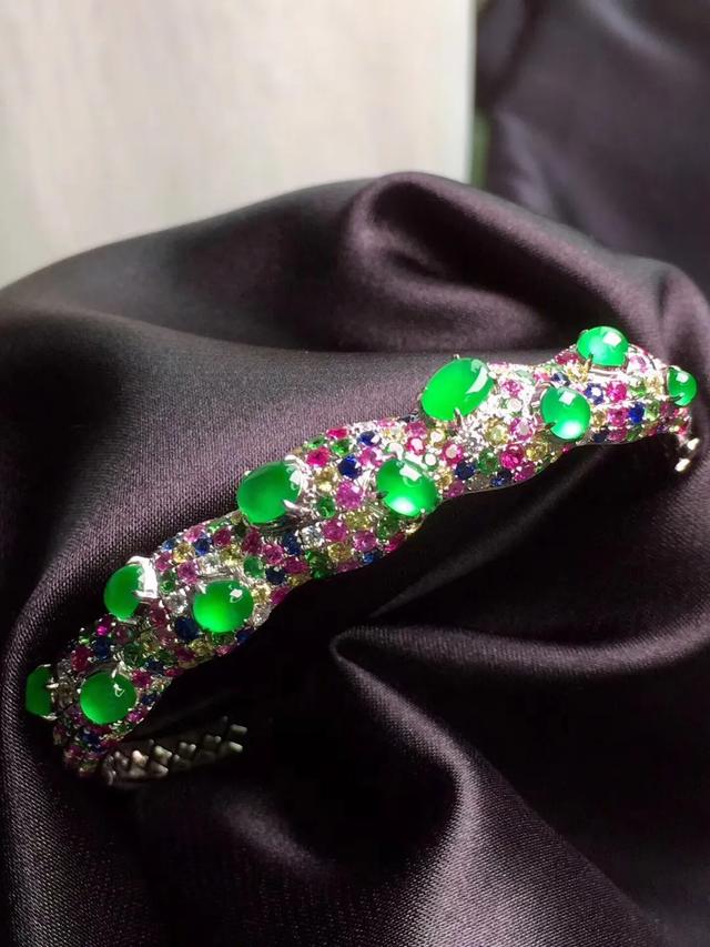 怎么看翡翠老不老A货翡翠便宜到烂大街？如今十几块就能入手？  第4张