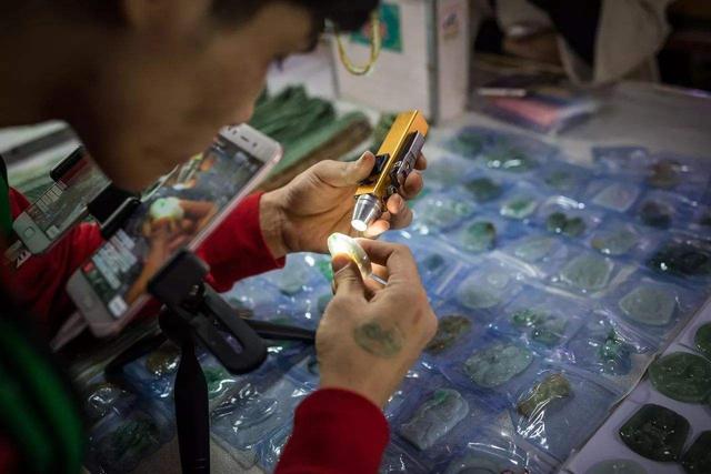 客观分析 | 2020年翡翠行情趋势，你踩对关键点了吗  第1张