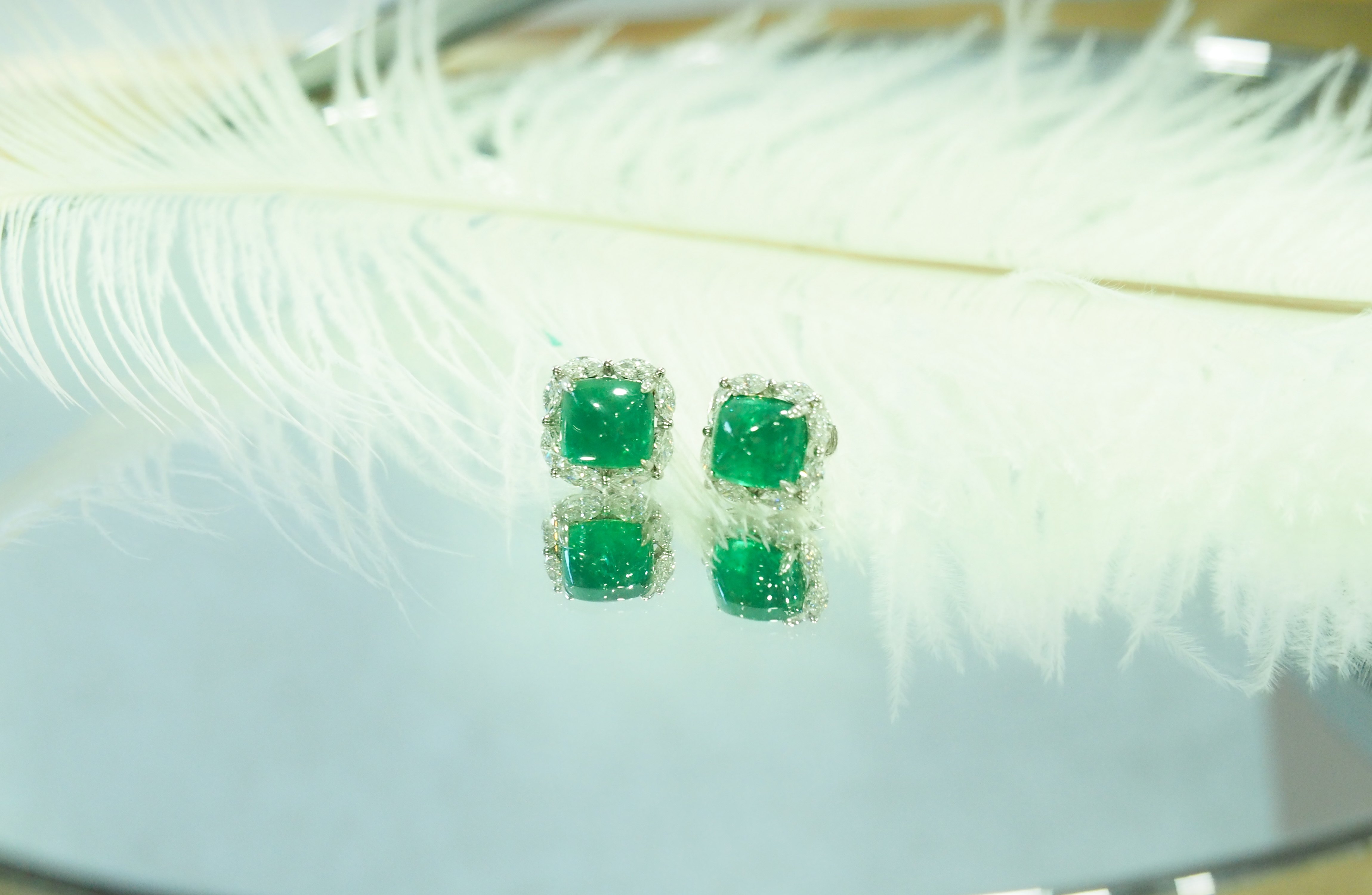 中国最大的玉器批发市场在哪里彩色宝石中祖母绿占据怎样的位置？  第4张