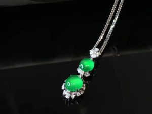 水润润的二颗绿蛋面   第4张