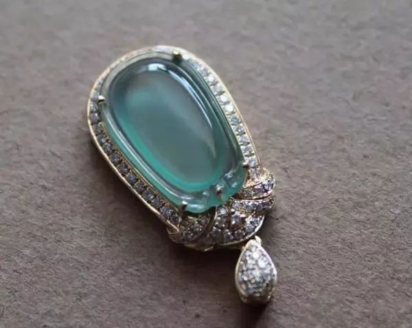 蓝水翡翠天青冻极为相似价值却天差地远 你分得清楚吗  第10张