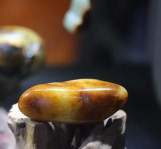 翡翠吊坠作用非典之后，籽料暴涨！肺炎疫情之后，和田玉会再次上涨吗？  第1张