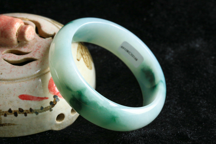 人们常说的冰种老坑是什么？看完就明白了   第2张