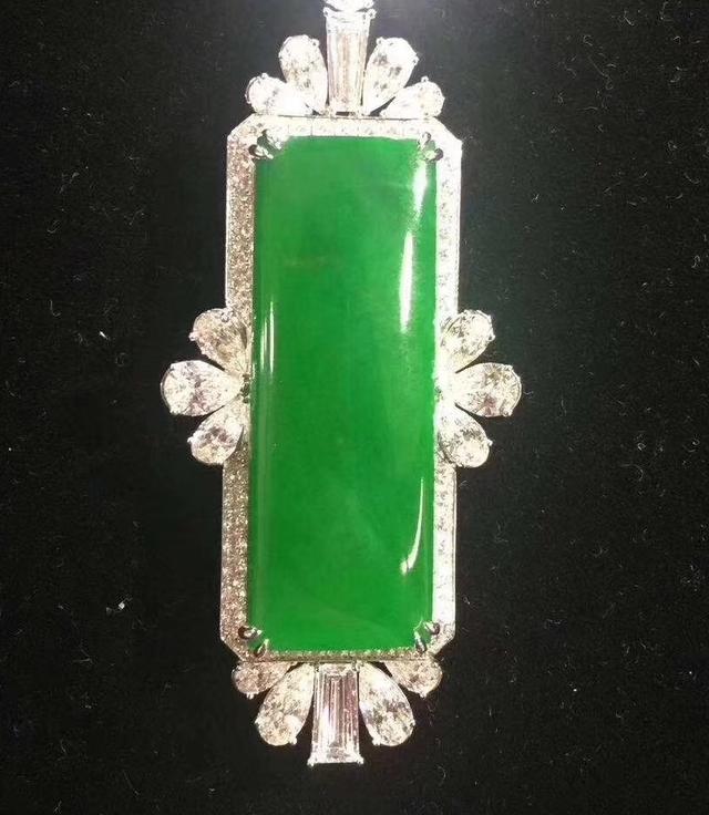 购买和田玉项链翡翠常见的辨别方法  第3张