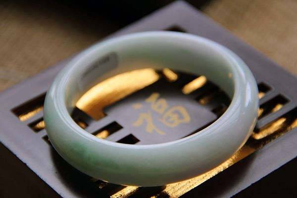 A货翡翠是什么意思 A货翡翠是假货吗 A货翡翠什么价位  第1张