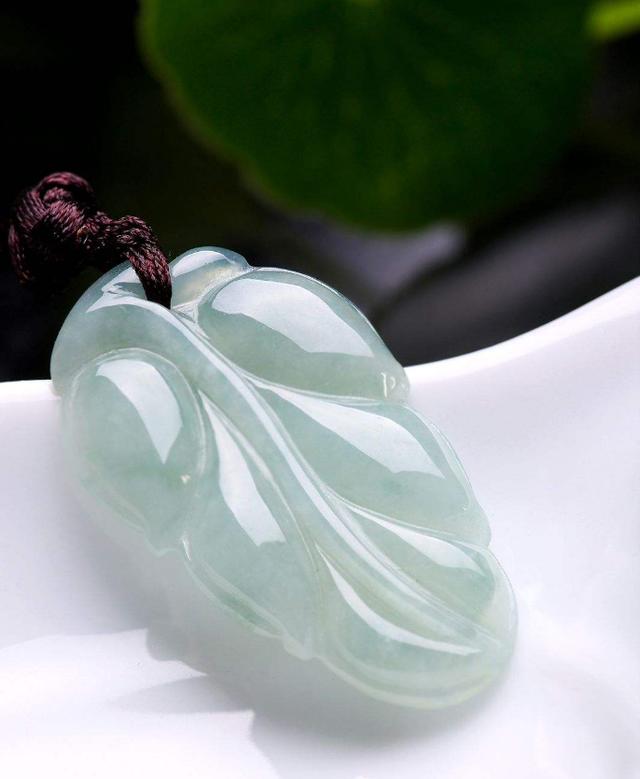 同是糯种翡翠，为什么价格差距那么大？原来翡翠还可以这样细分  第7张