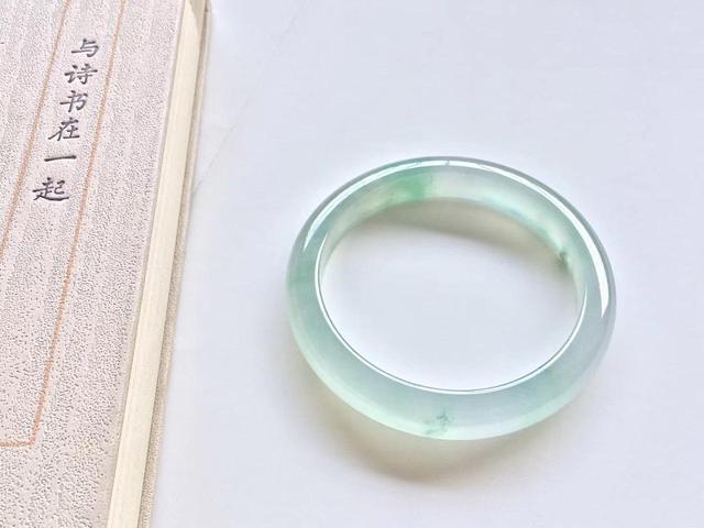 如何判断翡翠手镯的价格，看完终生受益！  第6张