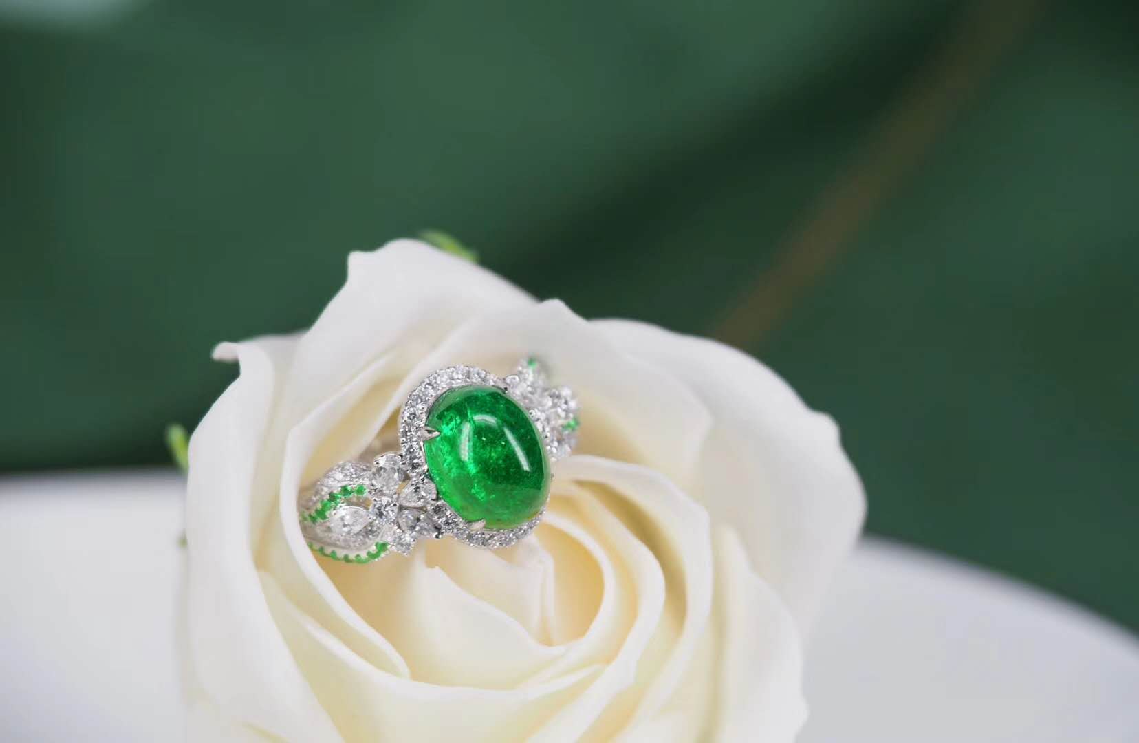 为什么祖母绿多裂多杂质还这么昂贵？  第3张